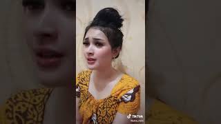 Download lagu ULVA RIANI TIKTOK CANTIK VIRAL TERBARU 2021(5) mp3
