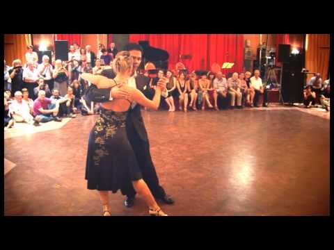  Mariana Montes  and  Sebastian Arce  are  dancing  to  the  tango  "  Tigre Viejo  "  by  Osvaldo Fresedo  at  Aix Tango Festival  in  2013