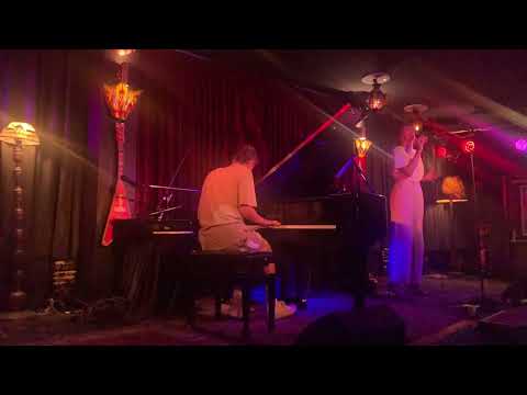 Kim’s Caravan, Courtney Barnett performed by Alex Siegers and Ronan Apcar at Camelot Lounge