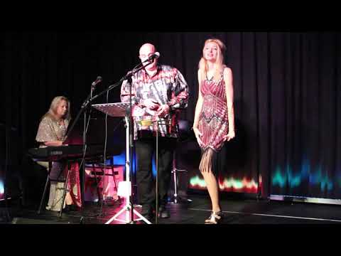 Mila Dimitrova -Loginovskih & Felix Müller / Schenk mir doch ein kleines bißchen Liebe /