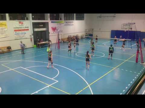 Prima Divisione Femminile: Evolution Volley Cento-A.S.D. Polisportiva Sant'Agostino 2011 (13-04-17)