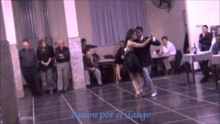 ANABELA BROGIOLI y CHRISTIAN MARQUEZ Bailando el Tango CANTEMOS CORAZON en FLOREAL MILONGA