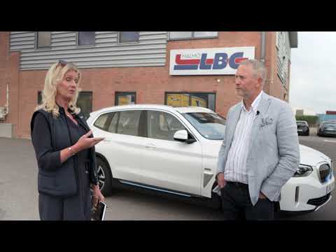 Förenade Bil och Malmö LBC i intervju BMW iX3.