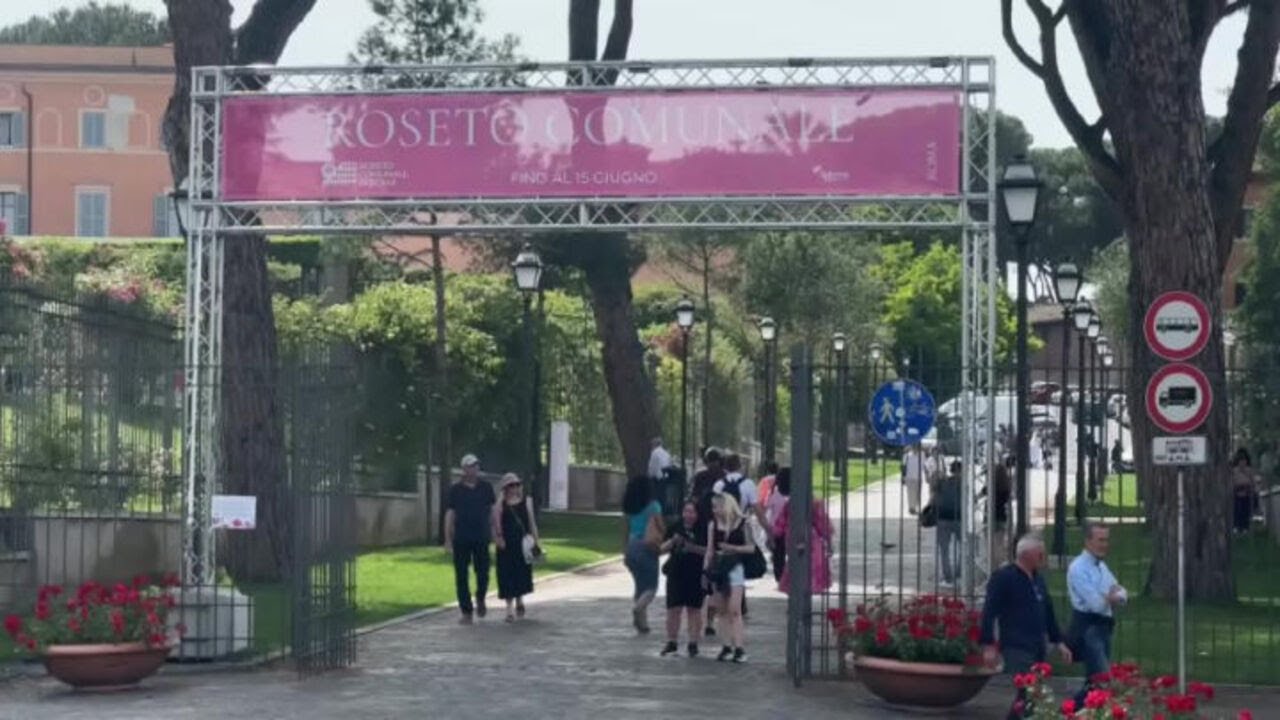 Torna a fiorire il Giardino delle Rose affacciato sul Circo Massimo a Roma, riapre fino al 14 giugno