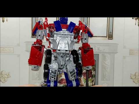Chuck's Reviews Transformers Bumblebee The Movie Legendary Optimus Prime