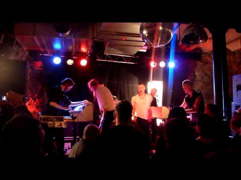 12-09-29 Agent Side Grinder feat. Henric de la Cour - Die To Live Skyddsrummet Stockholm