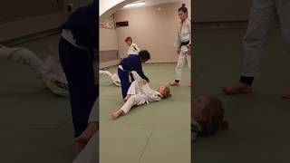 KIDS JUDO TRAINING - Technique 1 - Hip Throw