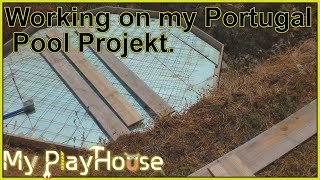 Working on My PlayHouse Portuguese Pool - 1502
