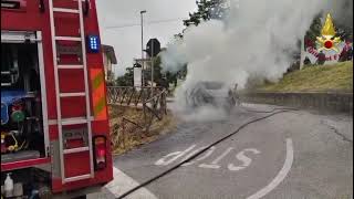 auto-in-fiamme-a-caposele-durante-la-marcia