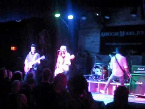 'LIVING IN RED' AT THE PYRAMID CABARET.wmv