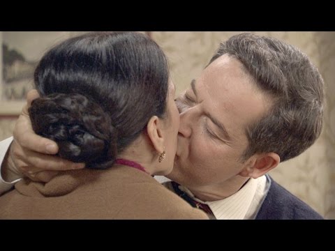 Amar C766 - Ramón besa a Manolita tras los ensayos