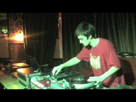Jimmy Penguin - Community Skratch Tour 2009