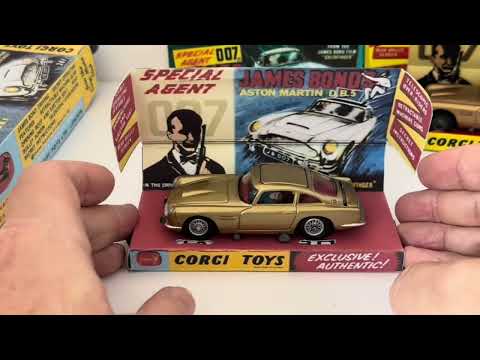 Vintage 1966 Goldfinger 007 James Bond Aston Martin DB5 Corgi Diecast 261 Vehicle Comparison Review