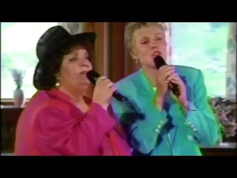 Anne Murray & Rita MacNeil: Flying on Your Own
