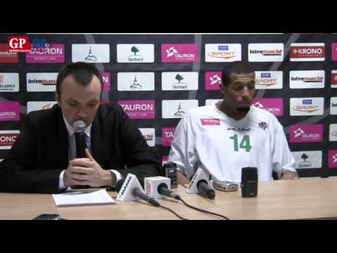 Mihailo Uvalin i Quinton Hosley po meczu z Energą Czarnymi Słupsk