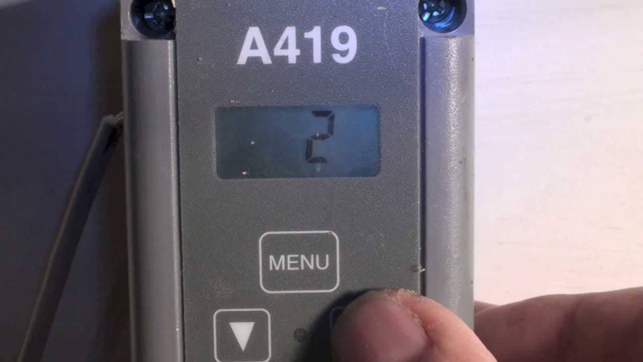 How the electronic bulb thermostat works