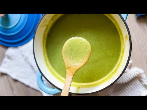 Easy Healthy CREAMY Zucchini Soup!