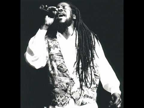 Dennis Brown - Queen Majesty