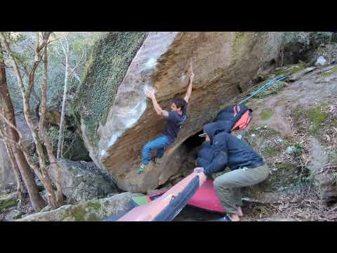 Gorge of Eden - Men Vs. Boulder (6C+ / V5)