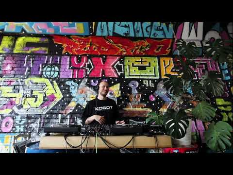 SVZZ // 03.12 // TRACE LIVE 034