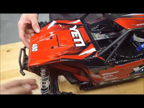 Axial Yeti XL RTR 1/8th scale unboxing Brushless 4x4 rock racer
