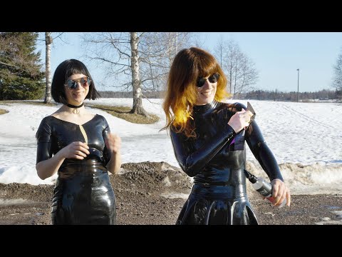 An early Spring day | Project L: Part 101 - Behind the scenes of a latex photoshoot
