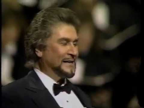 SHERRILL MILNES -finale II Atto Aida