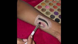 Download the video "eyemakeup tutorial for Beginners step by steps simple and easy"