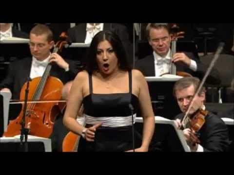 Il Trovatore, Azucena, Stride la vampa - Nadia Krasteva