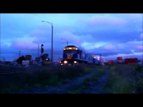 GL110 on the Qube Junee Freight with a Hornshow at Sims Street  16/10/12