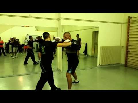 Défense contre crochet large