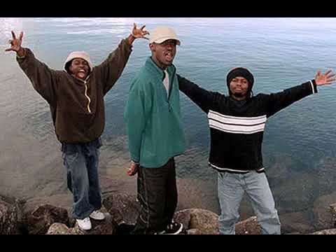 Kalamashaka ft Kwesto Nsiggo Black - From the ghetto's of Africa