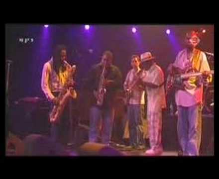 Renee Neufville w/ Roy Hargrove's RH Factor - Hold On (Live North Sea Jazz 2005)