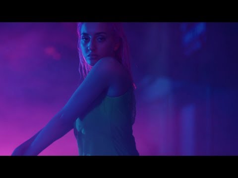 Video thumbnail for Défilé