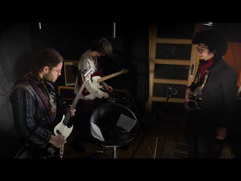 Neon Faces - Step Forward (Tiny Studio Sessions)