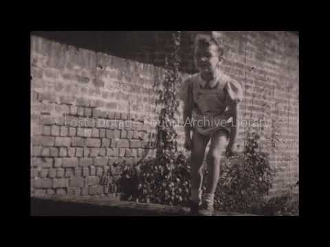 Daughter and Mother in 1920s France, 9.5mm (Pathé Baby)