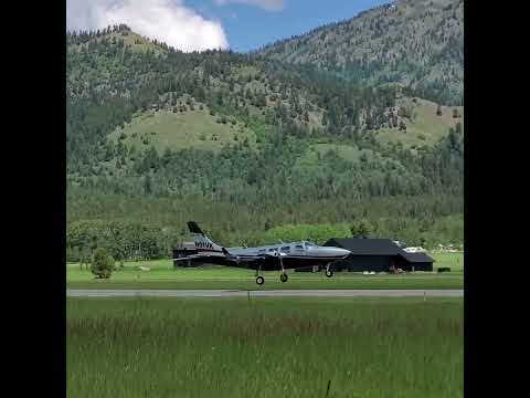 #wyoming stuff #Piper #Aerostar #601P #landing  🤠🤙🤙 #mountains