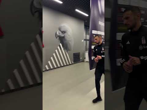 Islıklanan Onur Bulut sinirli şekilde stattan ayrıldı! #futbol #beşiktaş