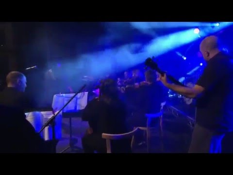 Dolores O'Riordan - Zombie & Linger (feat. Irish Chamber Orchestra) [NYE Limerick 31/12/2013]