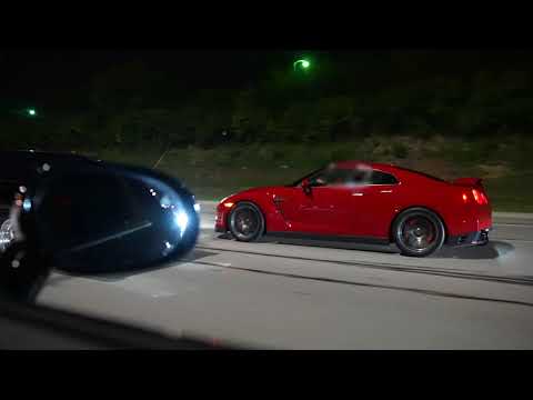 Nissan GTR vs Hellcat Challenger Roll Race!