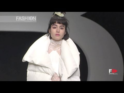 download lagu mp3 mp4 Laura Biagiotti Scarf, download lagu Laura Biagiotti Scarf gratis, unduh video klip Laura Biagiotti Scarf