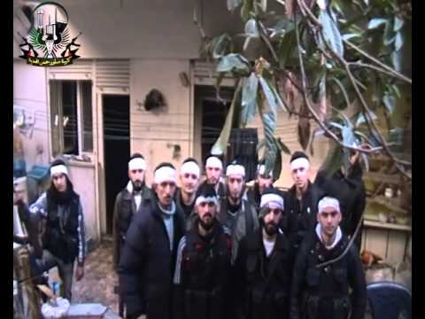 استعدادات مقاتلي كتيبة صقور حمص العدية قبل الإنطلاق لاقتحام نقاط قوات النظام في حي القصور في مدينة حمص