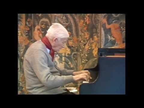 Vlado Perlemuter warming up