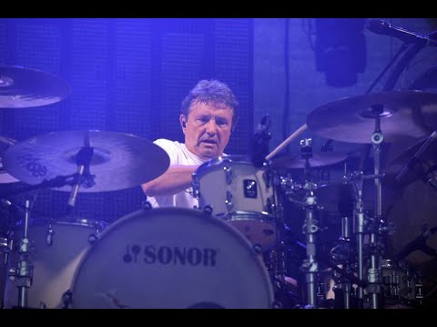 Ex-Puhdys-Schlagzeuger Klaus Scharfschwerdt ist tot