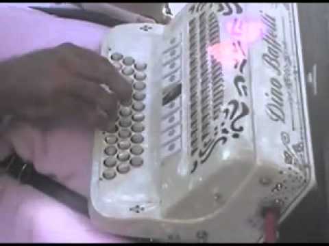 How to play Zydeco on the triple row accordion / Motordude Special/ Horace Trahan