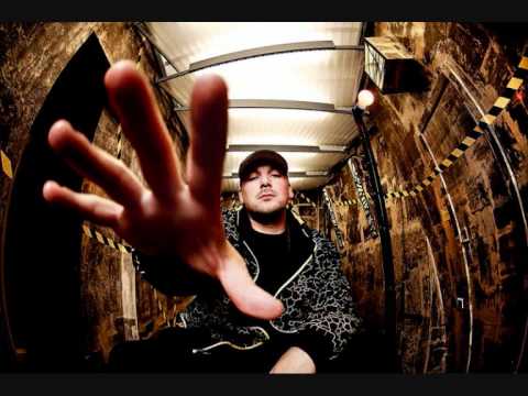 Smut Peddlers feat. Kool Savas - Last Chance