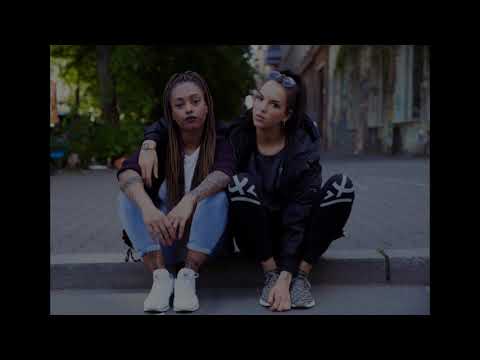 SXTN - Die Fotzen sind wieder da