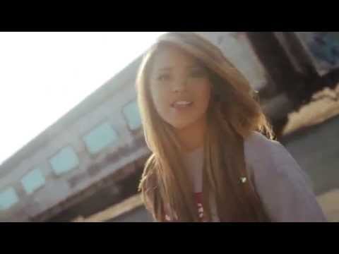 download lagu mp3 mp4 Jasmine V Main Chick, download lagu Jasmine V Main Chick gratis, unduh video klip Jasmine V Main Chick