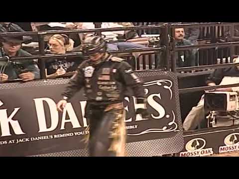 Mike Lee hangs up - 05 PBR Finals