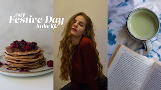 Cozy & Festive Day // decorating, baking, skating //